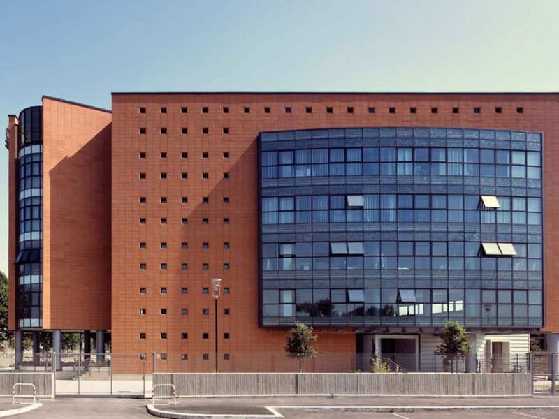 LUOGO: ROMA

PROGETTO: ARCH.F.CAPOLEI

ANNO: 2004