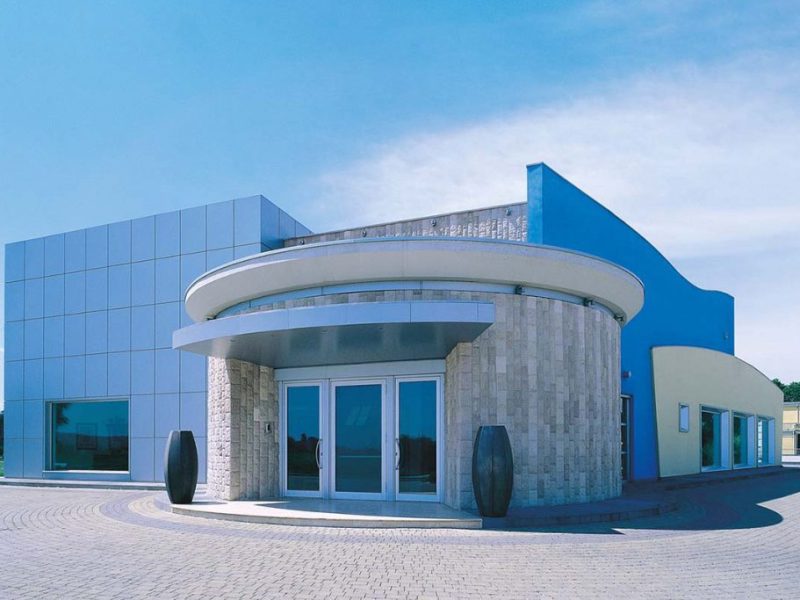 LUOGO: MONTECOSARO (MC)

PROGETTO
MAZZONI GROUP

ANNO:2001