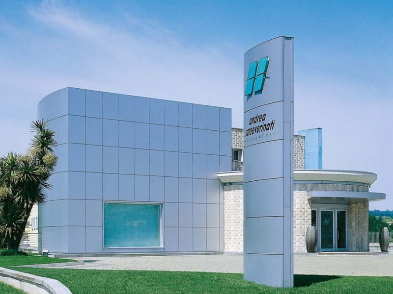 LUOGO: MONTECOSARO (MC)

PROGETTO
MAZZONI GROUP

ANNO:2001