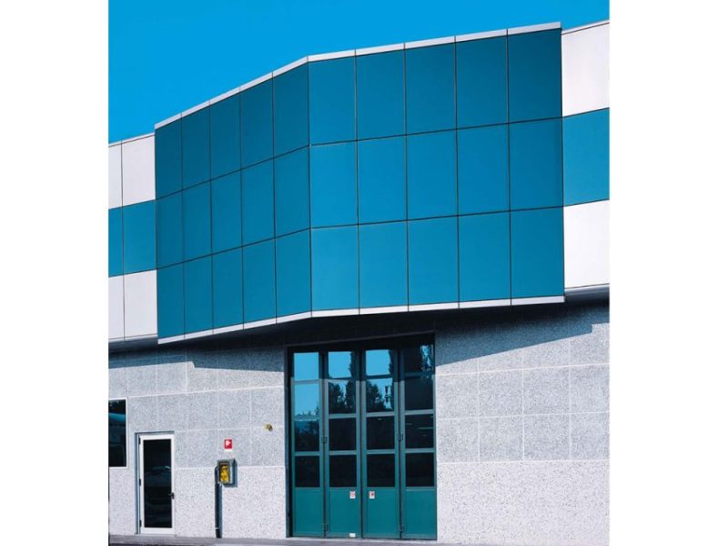 LUOGO: CATTOLICA

PROGETTO: ARCH.M.BATTELLI

ANNO: 2000